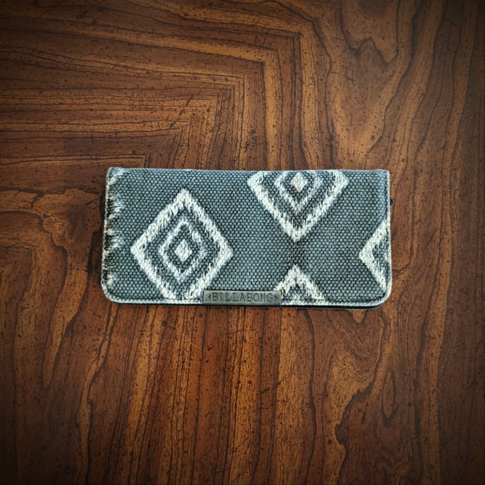 Billabong wallet